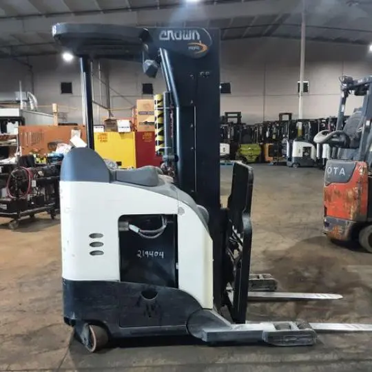 USED 2016 CROWN RR5725-45