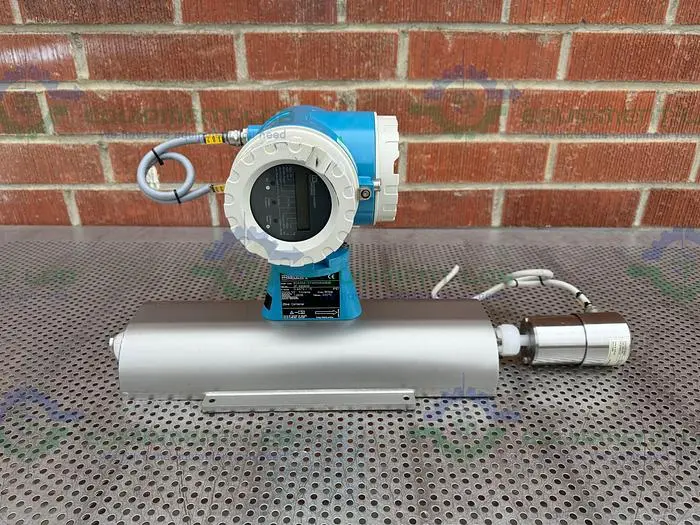 Used ENDRESS + HAUSER PROMASS 60 AS04 MASS FLOWMETER W/ CONDUCTIVITY SENSOR Flowmeters California US | Equipment Lab #485729