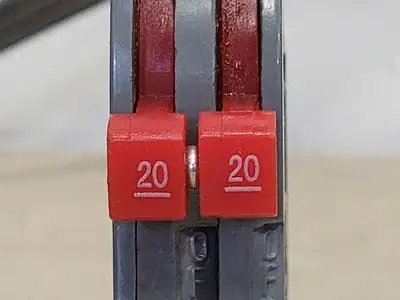 USED CONNECTICUT ELECTRIC UBIZ220