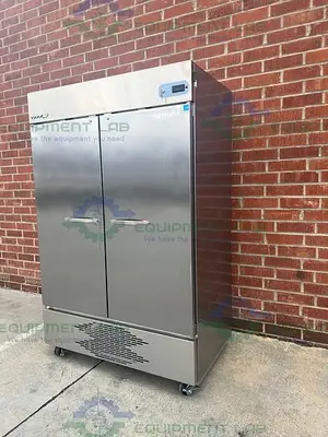 USED VWR GTVWG49FSSA STAINLESS STEEL DOUBLE DOOR FREEZER - 25°C 49 CU, FT.