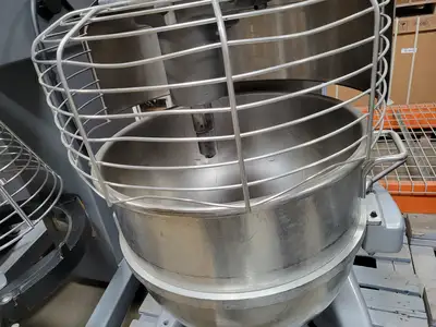 Used Hobart M802 80-Quart  Mixer w/Guard, 230V 3-Phase