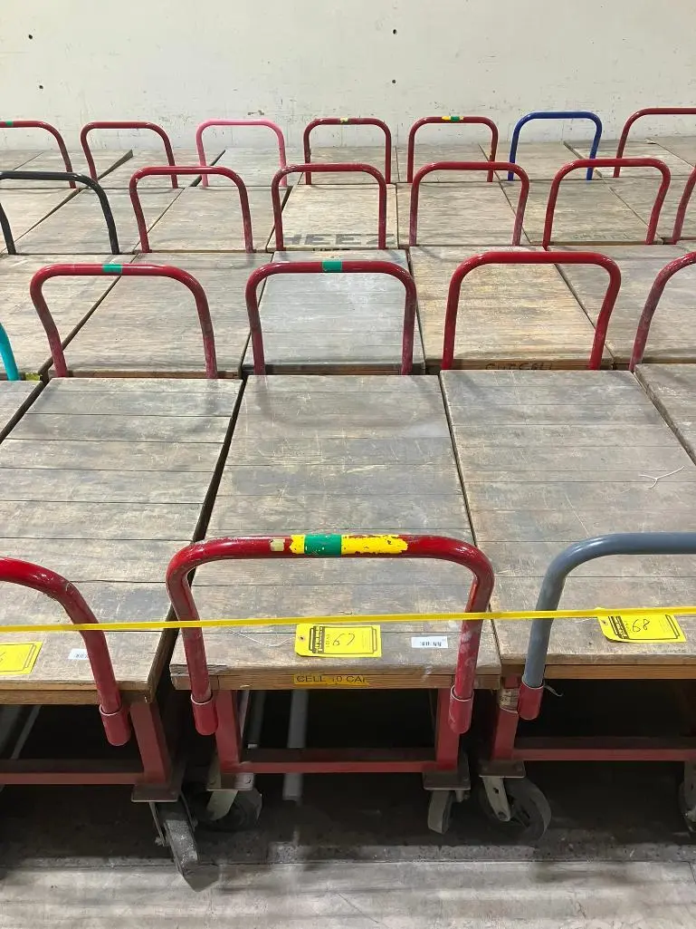 Used _UNKNOWN_ _UNKNOWN_ Maintenance Carts Minnesota US | Myron Bowling Auctioneers Inc #1541995