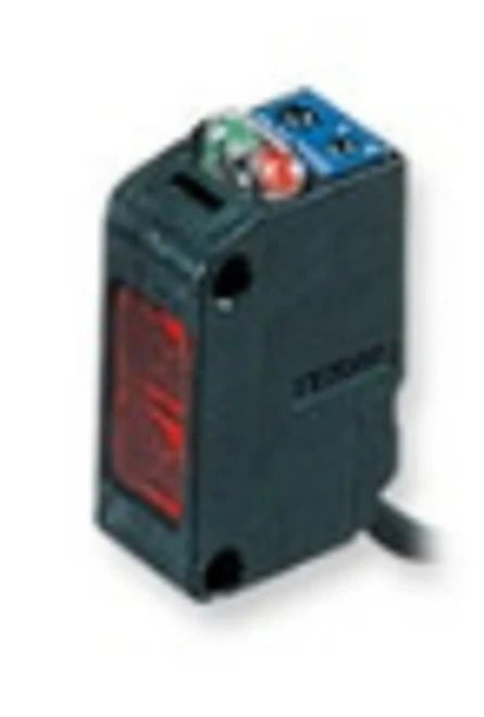 Keyence PZ2-51PR Built-In Amplifier Photoelectric Sensor, Receiver [New]