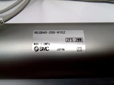 USED SMC REC SINE CYLINDER AND D-H7C SWITCHES