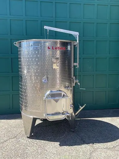 New Stock Letina 1850L / 488 Gal VC Jacketed Fermenter