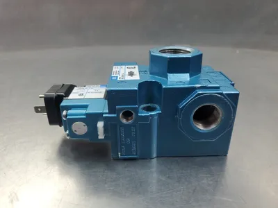 MAC 56C-33-611JJ Solenoid Valve w/130B-611JJ Module, 24VDC 150PSI. 6A-11