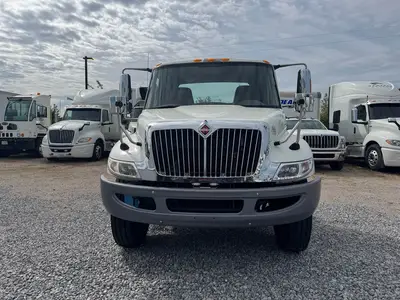 Used 2018 INTERNATIONAL DURASTAR 4300 Cab Chassis trucks Florida US | Truck and Van Outlet #1509142