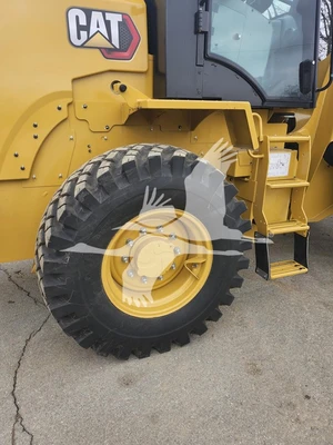 USED 2024 CATERPILLAR 910