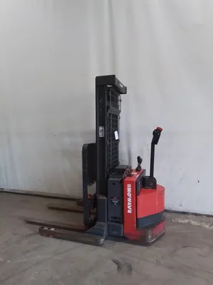 USED 2009 RAYMOND RSS40