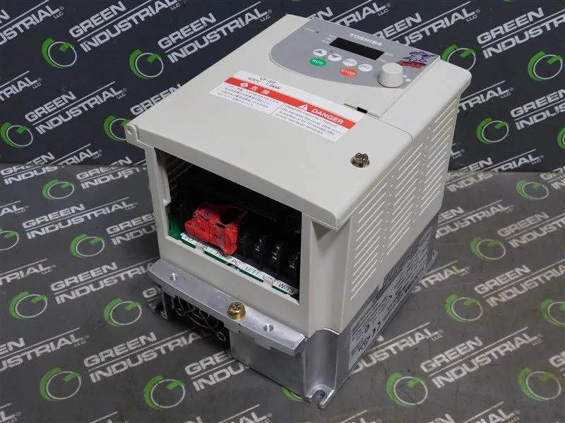 Toshiba VFS9-4015PL-WN Transistor Inverter 2HP 3.1kVA 4.1A 0.5/400Hz Used