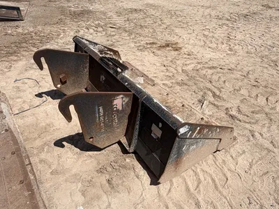 Used _UNKNOWN_ _UNKNOWN_ Earth Buckets Texas US | Miedema Asset Management Group #1312831