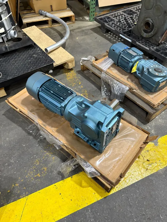 Used SEW-EURODRIVE K77 DRE100L4BE5HRTH Servo Motors South Carolina US | ESS Industrial Equipment Sales #926826