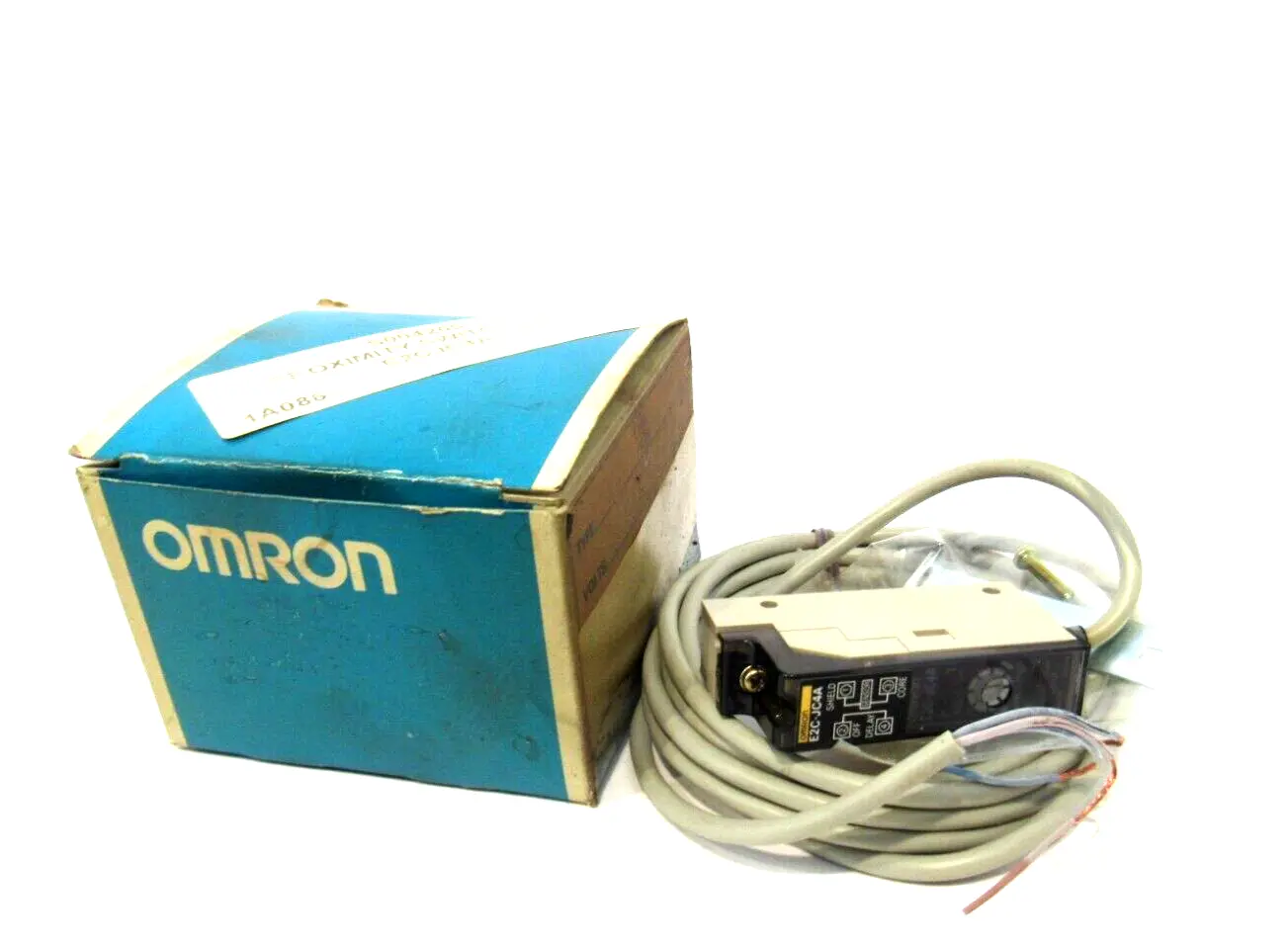 NEW OMRON E2C-JC4A PROXIMITY SWITCH E2CJC4A
