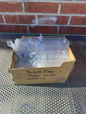 NEW CASE OF 85- THERMO SCIENTIFIC NUNC 263339 MICROWELL MICROPLATE LIDS