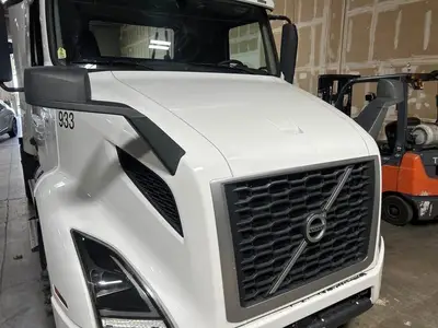 Used 2021 VOLVO VNR42T300 Conventional trucks California US | Ben Kaplan Equipment #1402920