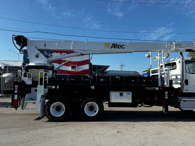 Used 2015 FREIGHTLINER 108SD Service & Utility Trucks Florida US | Truck and Van Outlet #1509214