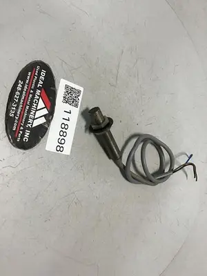 USED BALLUFF BES 516-325-SA56