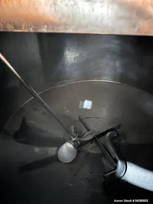 Used 200 Gallon Stainless Steel Vertical Mix Tank – Propeller Agitated, Leg Moun