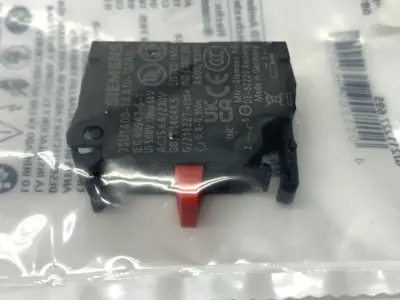 New | in-Stock SIEMENS CONTACT MODULE 1NC LOT OF 2 Industrial Controls | Maverick Industrial Sales #1104530