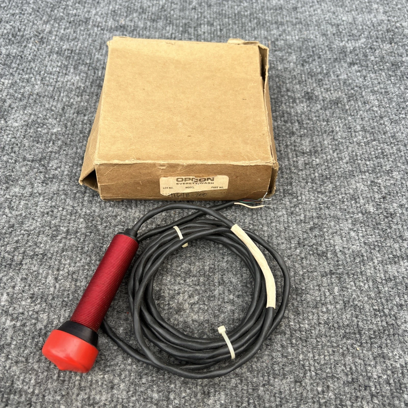 New | in-Stock Opcon 1164B-200 Photoelectric Sensors California US | Davliegogo LLC #1705494