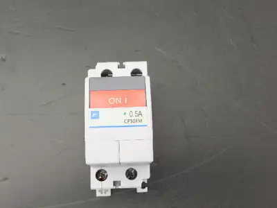 Fuji Electric CP30FM-2P0P5 Circuit Breaker 250VAC 125VDC 0.5A 2-Pole