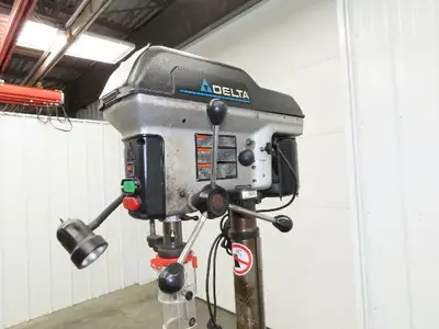 Delta 17-959L Laser Drill Press 17" Single Phase 120V 3/4Hp 250-2720RPM
