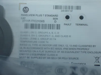 NEW ALLENBRADLEY 2711PT7C21D8S