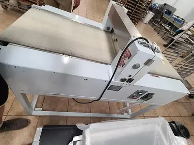 USED 2000 HSC HS18