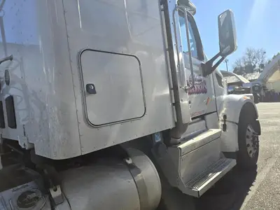USED 2022 PETERBILT 567