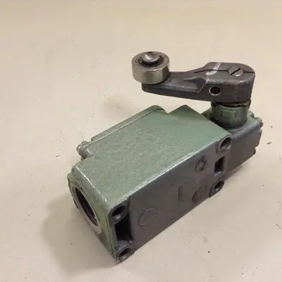 USED OMRON WLCA2-2