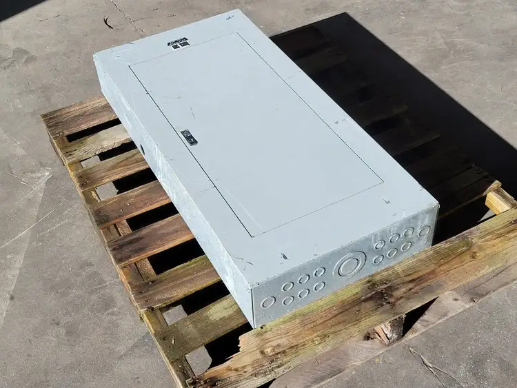 Used WESTINGHOUSE NFB Switchgears British Columbia CA | Lenmark #835637