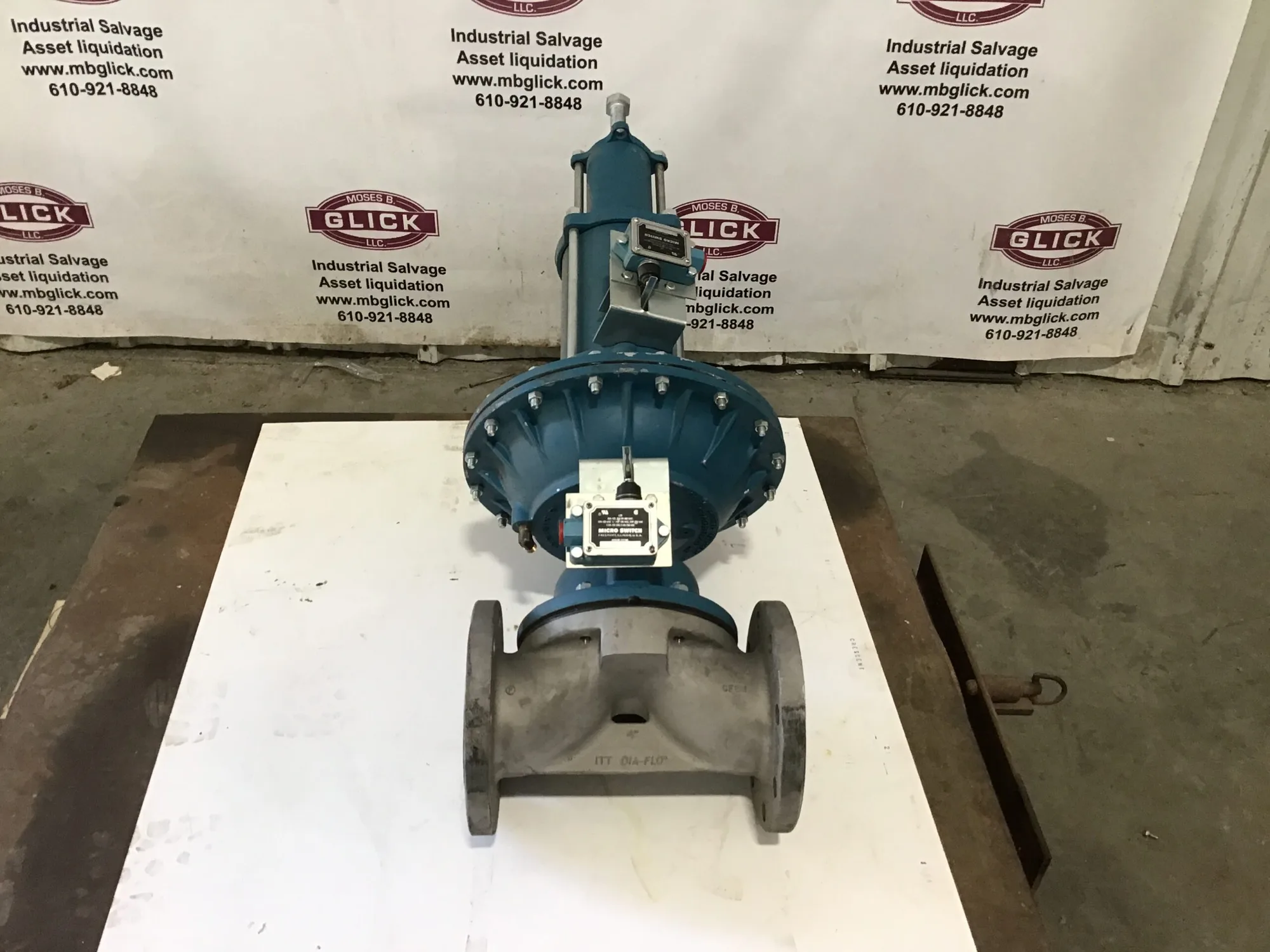 ITT Dia-Flo BAF 1-2RN-RH Diaphragm Valve with x2 Micro Switch 13A 125VAC 1HP
