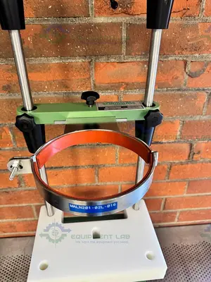 Used CHEMGLASS CHEMRXNHUB BENCHTOP 2-5 LITER GLASS REACTOR SUPPORT STAND Reactors California US | Equipment Lab #1394840