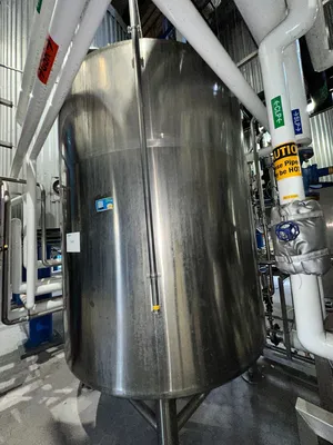 2,100 Gallon Stain;ess Steel Tank