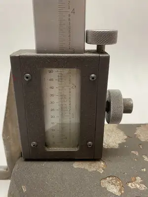 USED BROWN & SHARPE BENCHTOP 40" HEIGHT GAGE
