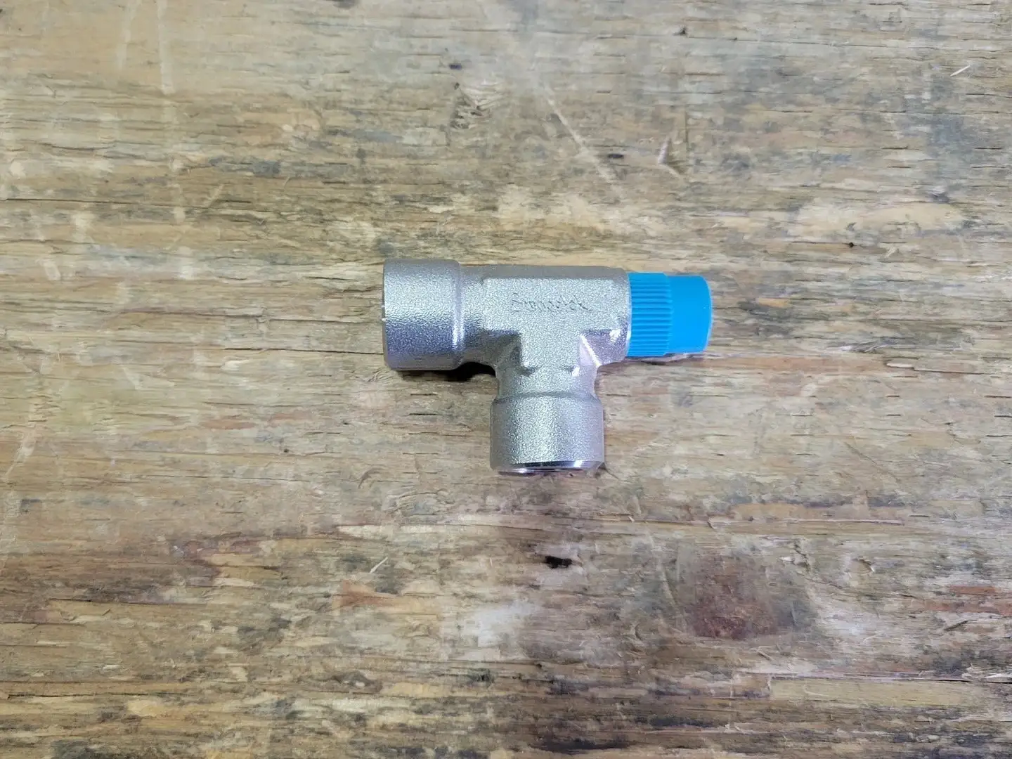 1/4", x 3/8", Tee, 1/4" MPT - 3/8" FPT