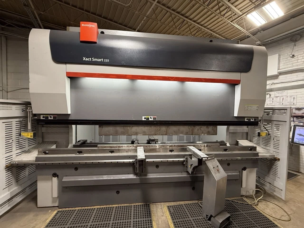 USED 2017 BYSTRONIC XACT SMART 225/4100
