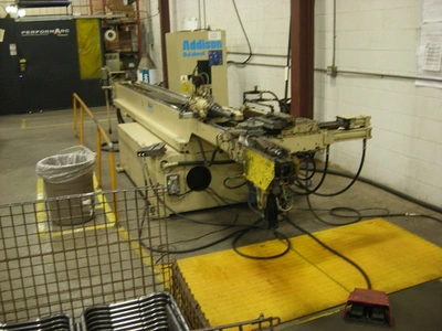 USED 1989 ADDISON DB40