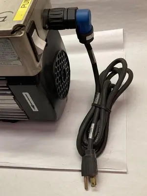 USED LEYBOLD 140001