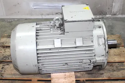 USED SIEMENS 1LA2186-4AA61