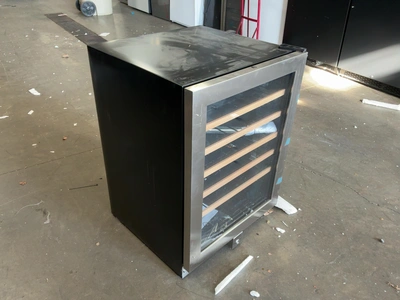 Used VINOTEMP VT-51SZ01SS Display Refrigerators Michigan US | Miedema Asset Management Group #1761113