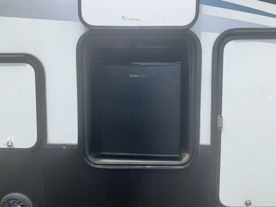 Used 2021 MILESTONE 377MB Campers, Caravans, Motorhomes Michigan US | Miedema Asset Management Group #1335040