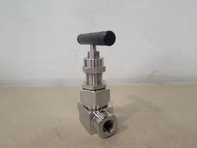 NEW SWAGELOK SS-6NBF4