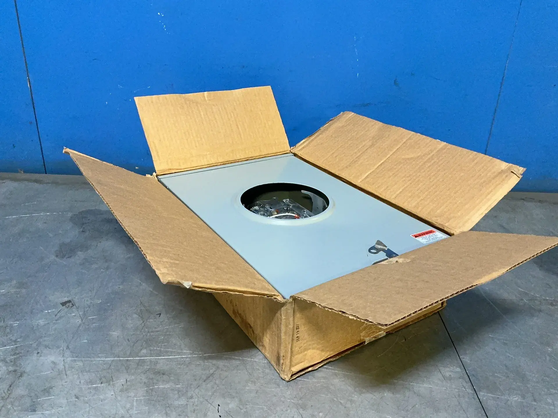 Used SQUARE D UTH7213T Electrical Boxes Ohio US | HGR 24 #1280241