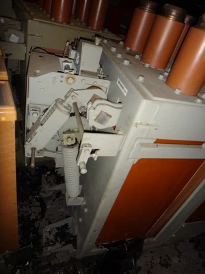 General Electric AM13.8-1000-3H Magne Blast Circuit Breakers