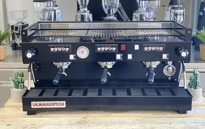 USED LA MARZOCCO CLASSI AV