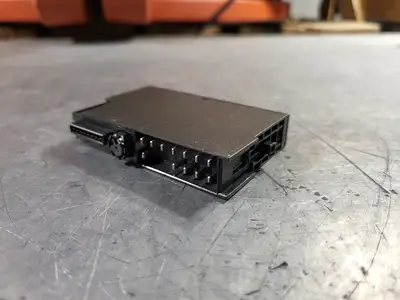 NEW SIEMENS 6ES7138-4CA01-0AA0