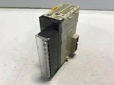 USED OMRON CJ1W-OC211