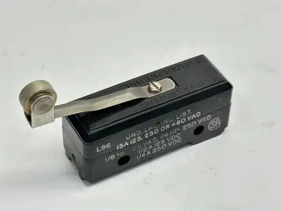 BZ-2RL2 | Micro Switch  Roller Limit Switch 15A 125/250/480VAC 8129 - Used