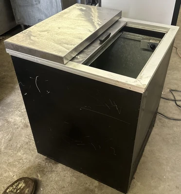174-0044 Stajac Industries 25” Commercial Back Bar Self Contained Bottle Cooler
